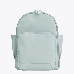 Beis travel backpack NWT